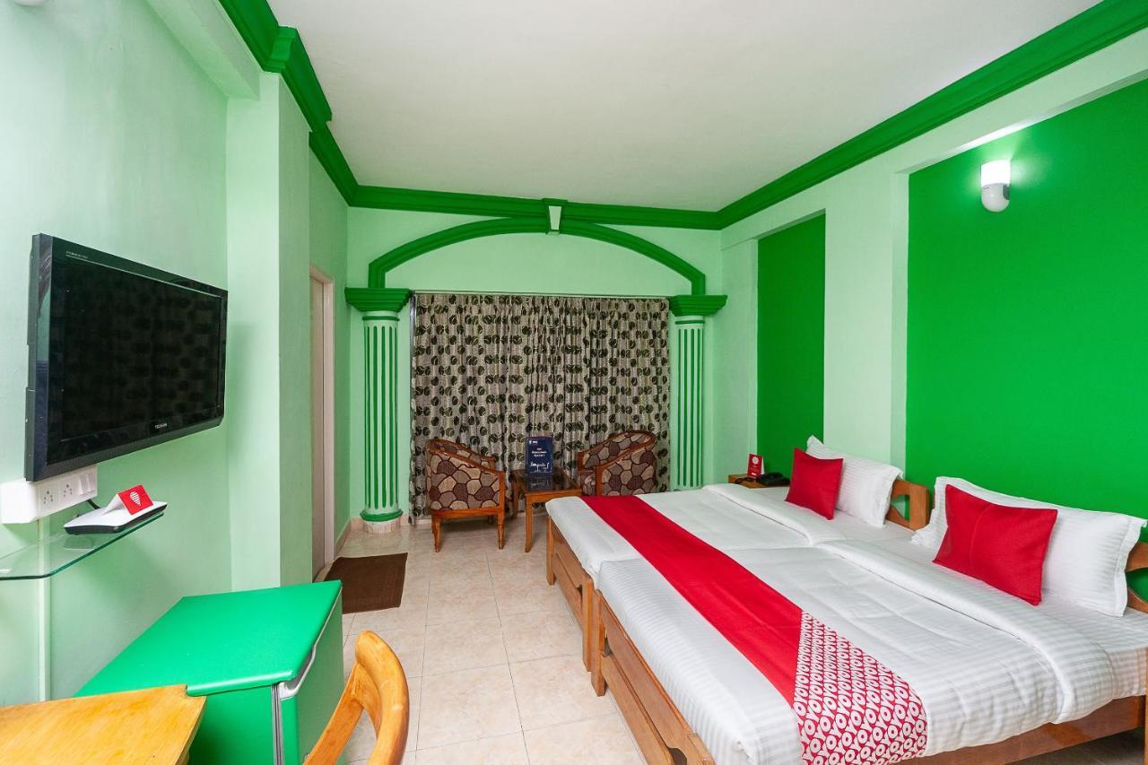 Hotel Manhattan Csennai Kültér fotó