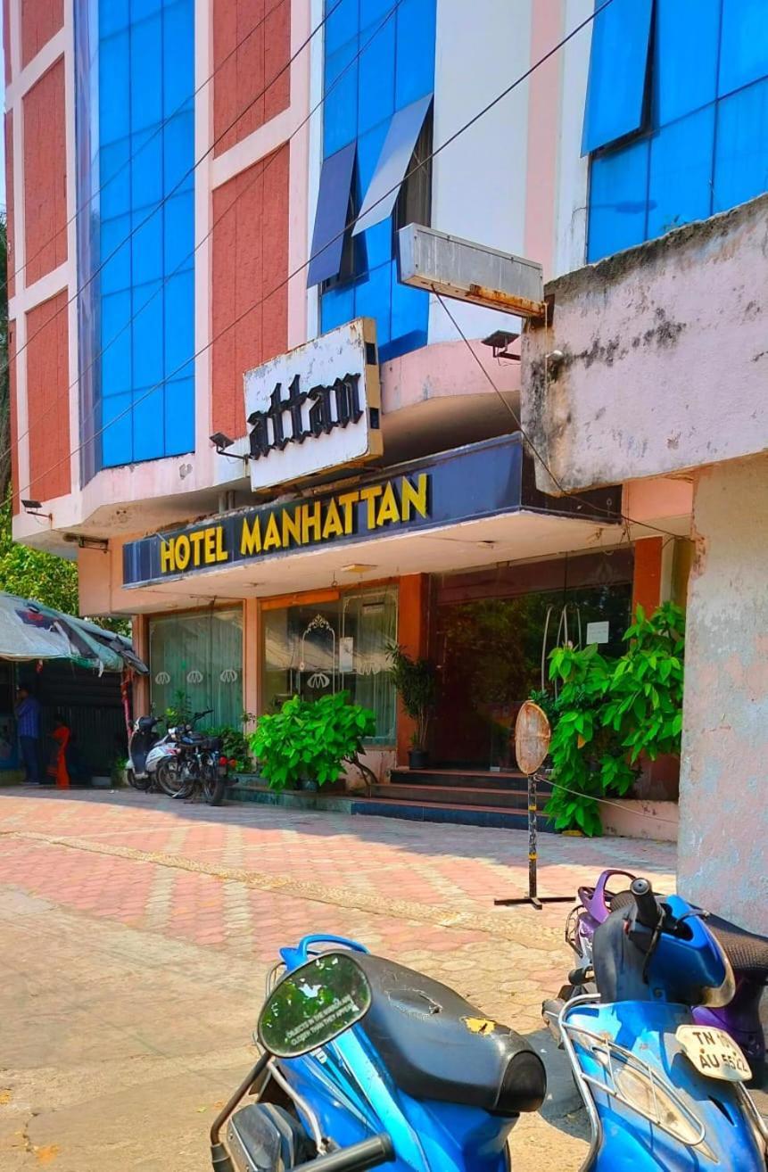 Hotel Manhattan Csennai Kültér fotó